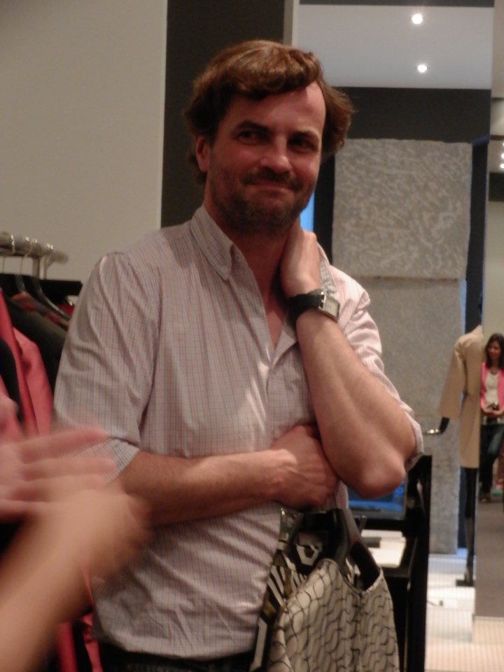 OLYMPUS DIGITAL CAMERA